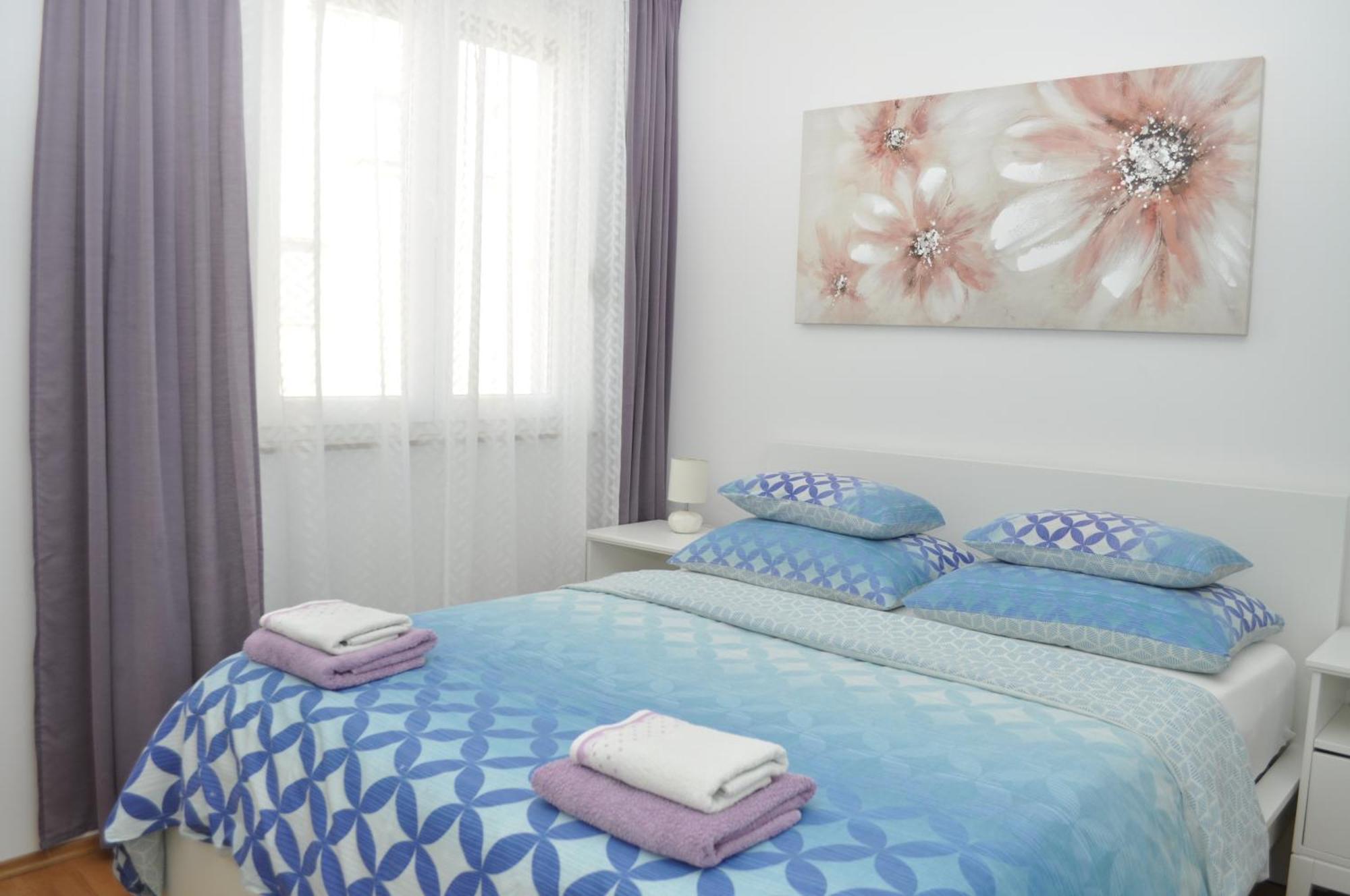 Apartment Kristijan Макарска Экстерьер фото